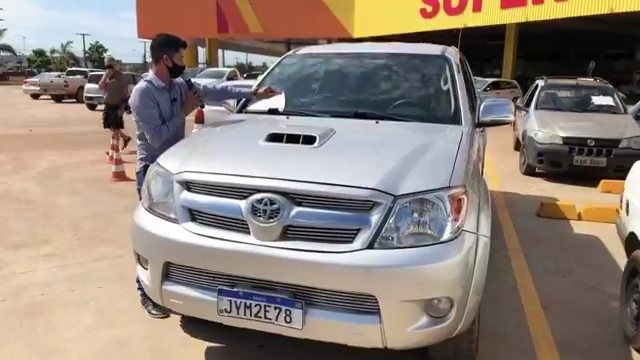 HILUX 4X2 2.4 DIESEL